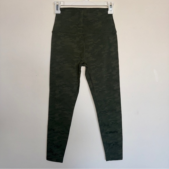 Beyond Yoga Green Camouflage Leggings - Picture 2 of 6